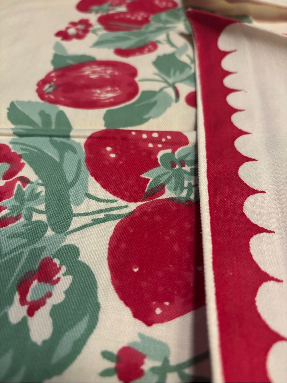 Vintage-Style Red & Green Strawberry Kitchen Towel